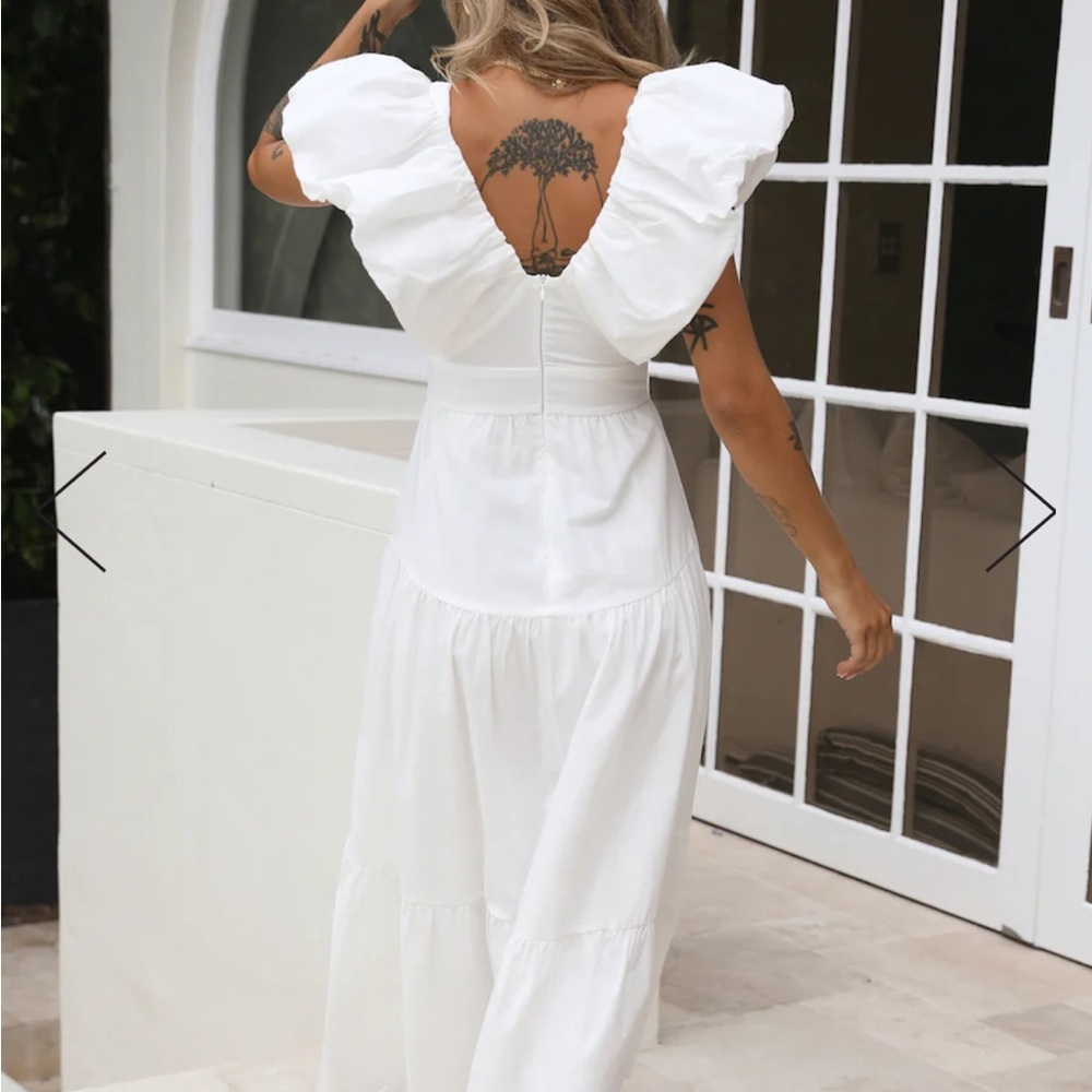 NWT Hello Molly White Maxi Length Dress. Size Small